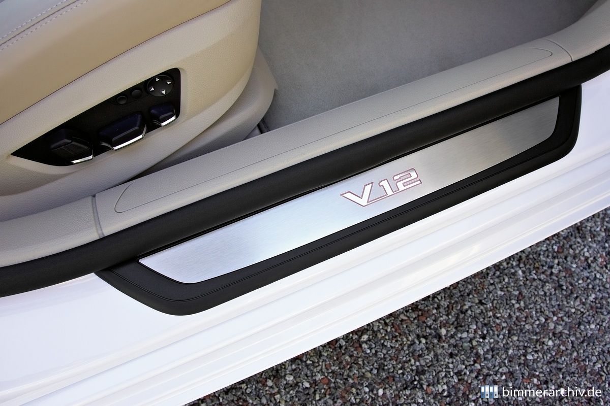 BMW 7er 12-Zylinder, Interieur, Einstiegsleiste