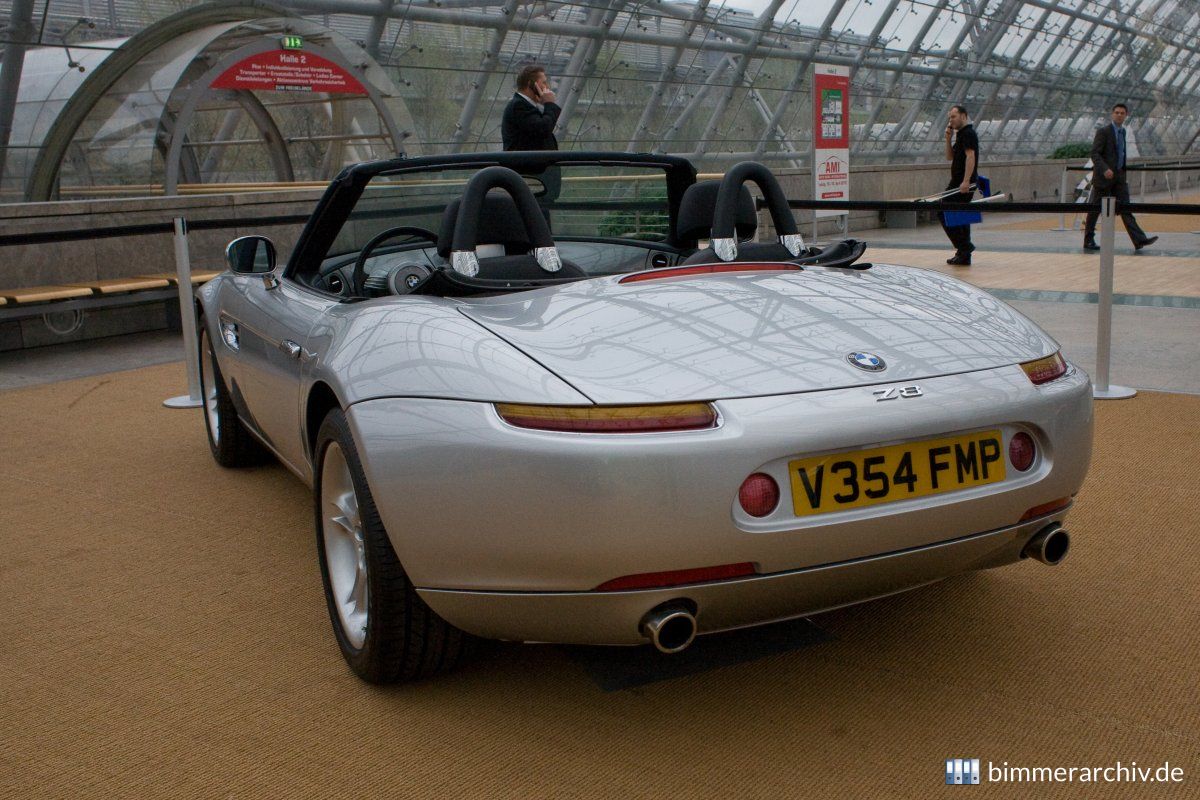 BMW Z8 - James Bond