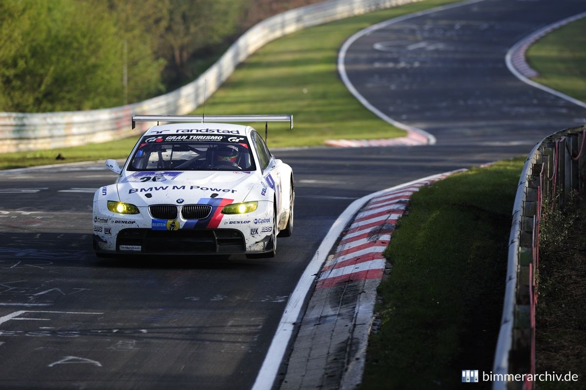 Team BMW Motorsport - BMW M3 GT2 - No 25