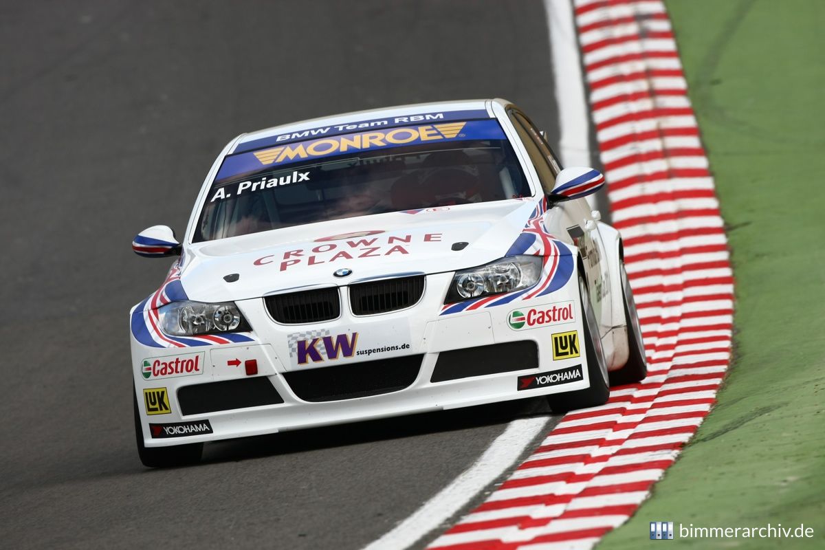Andy Priaulx - BMW Team RBM - BMW 320si