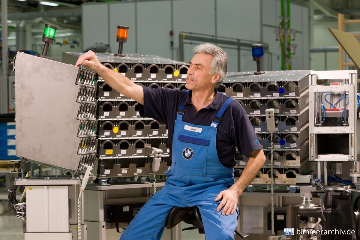ergonomische Arbeitsplätze im Werk Dingolfing