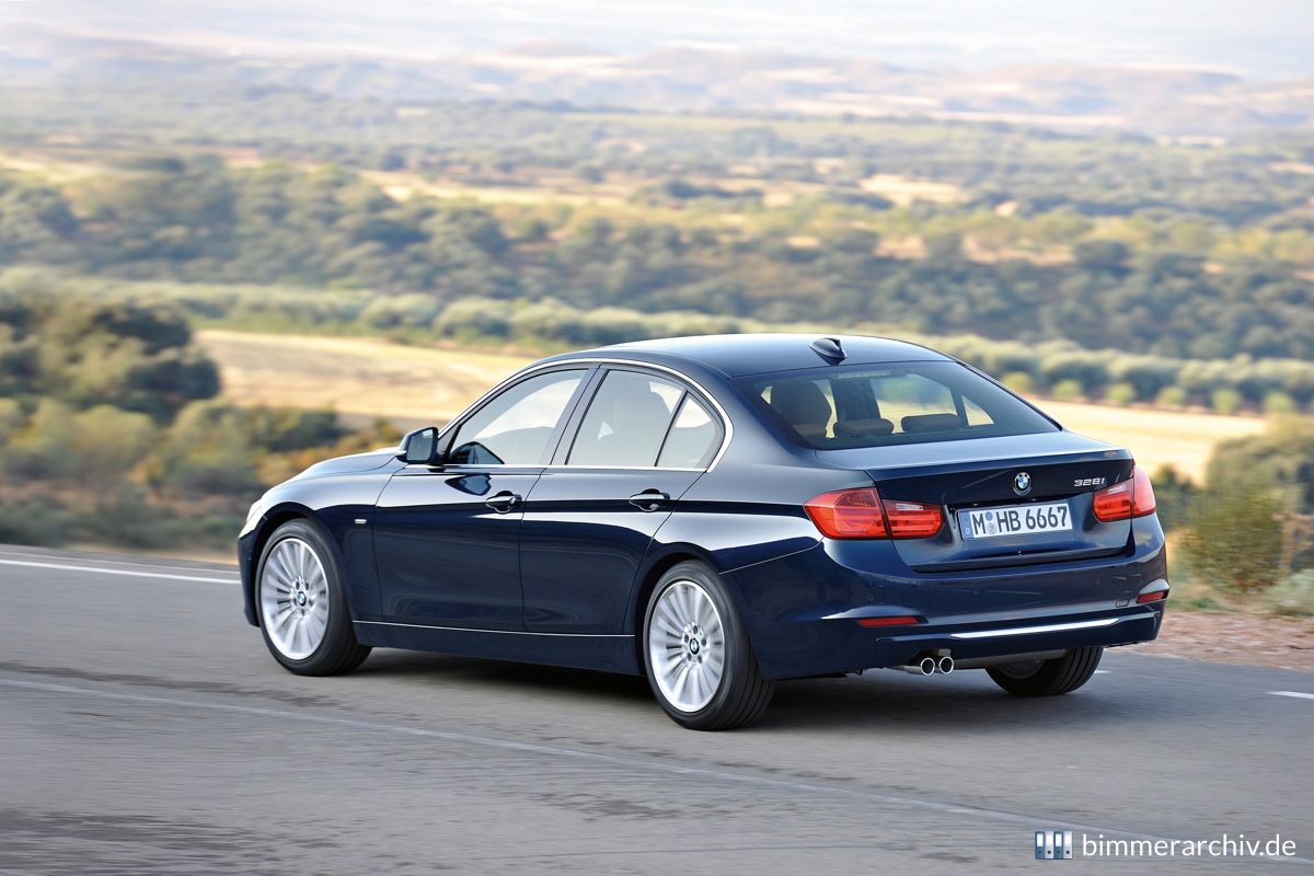 BMW 328i Limousine Luxury Line