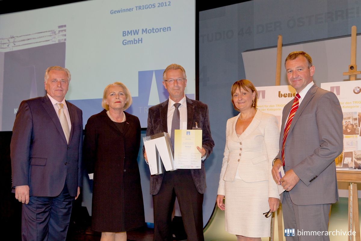 Bundesminister Rudolf Hundsdorfer, Anna-Maria Hochhauser (WKÖ), Gerhard Wölfel (BMW Motoren GmbH), Herta Stockbauer (BKS Bank AG), Peter Koren (Industriellenvereinigung) (v.l.n.r)