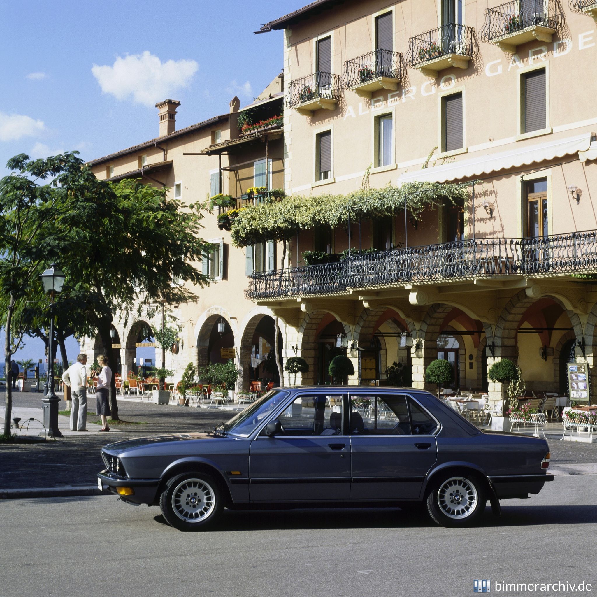 BMW 528i