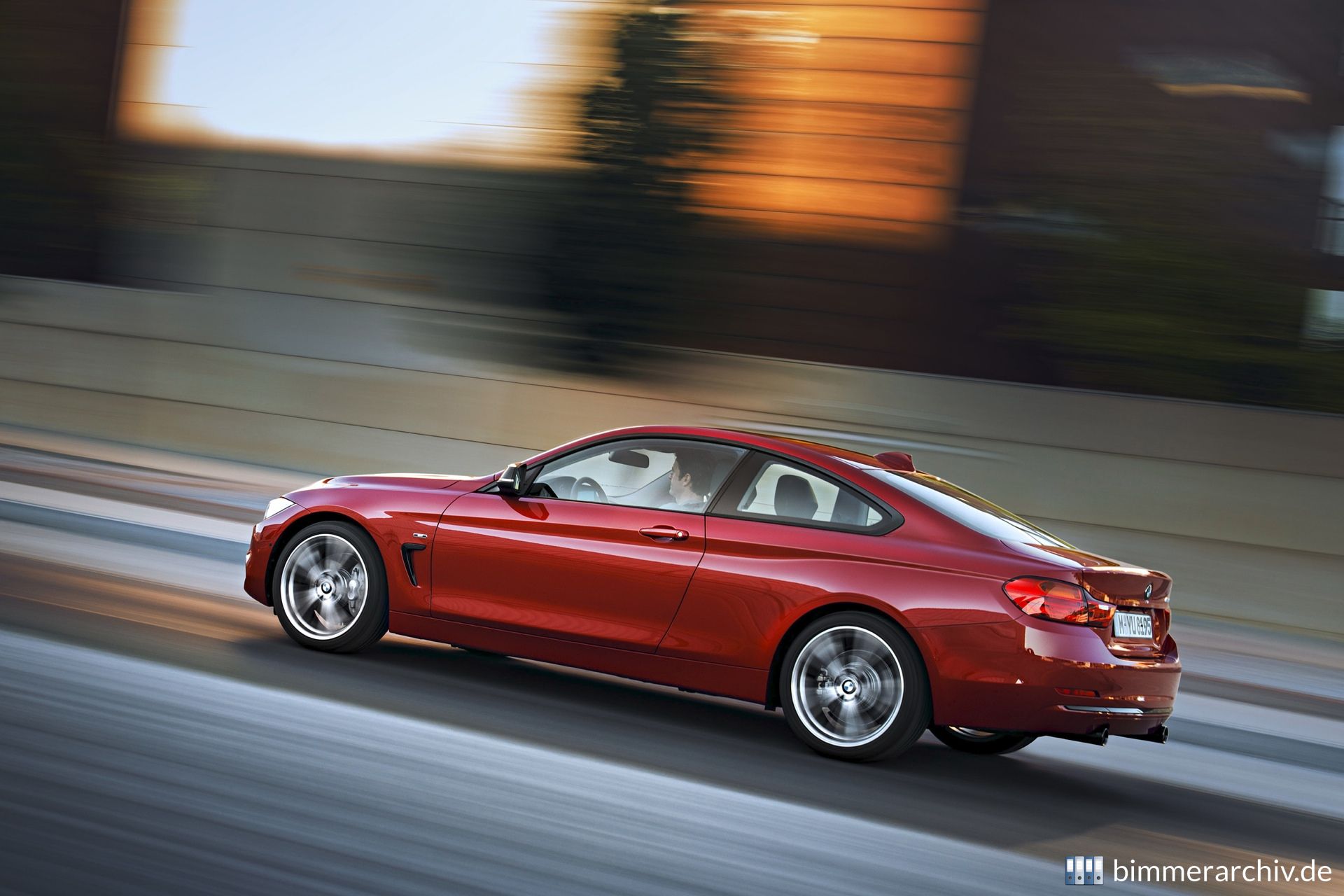 Бмв 4 кузов. BMW 4 Coupe. BMW 4 хэтчбек. BMW Coupe 4 бордовый. BMW 435i Coupe.