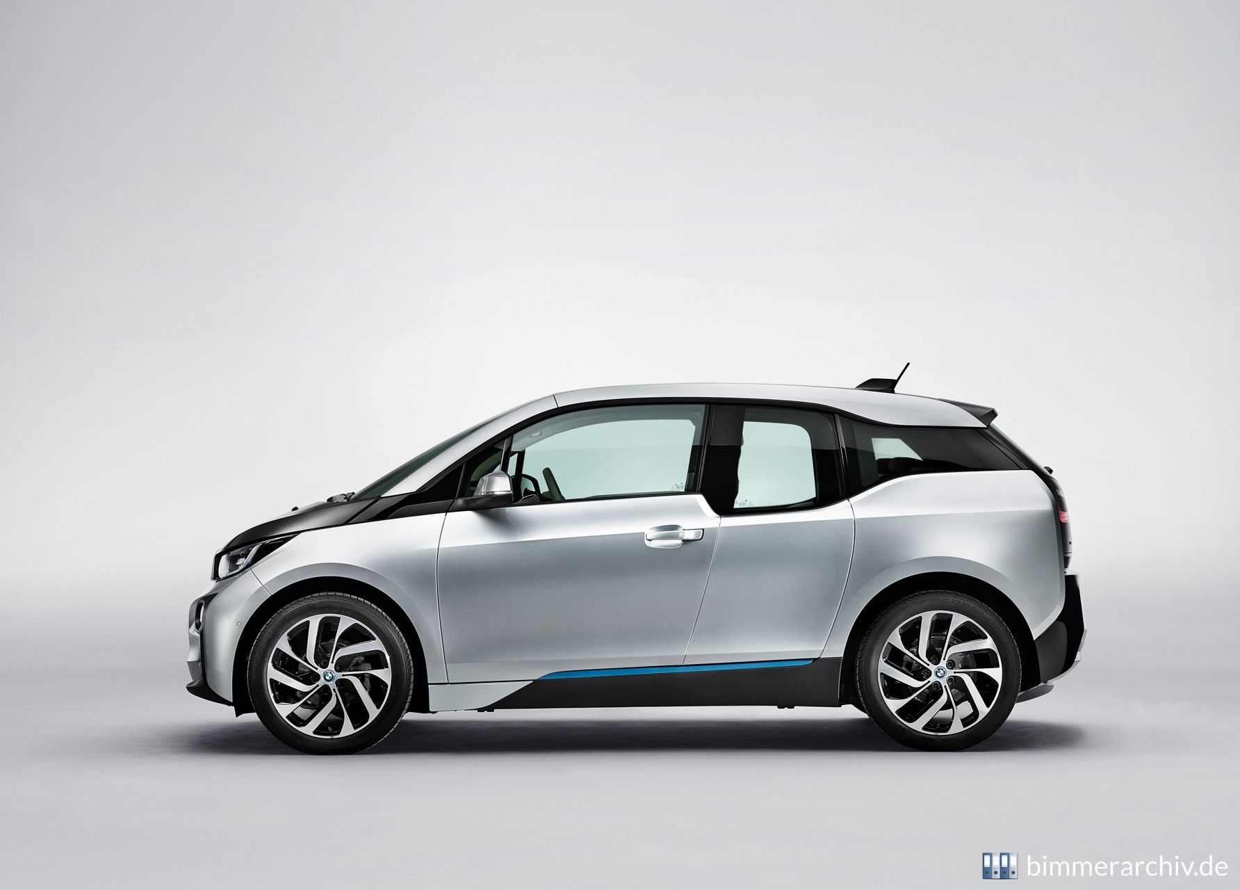 BMW i3 - Ionic Silver mit Akzent BMW i Blau