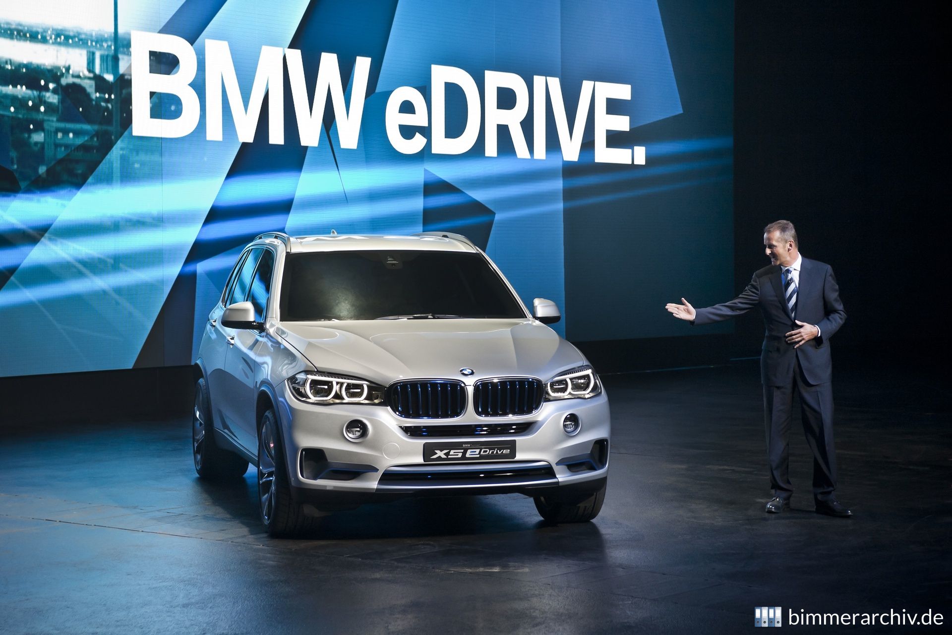 BMW Pressekonferenz - Herbert Diess und BMW Concept X5 eDrive