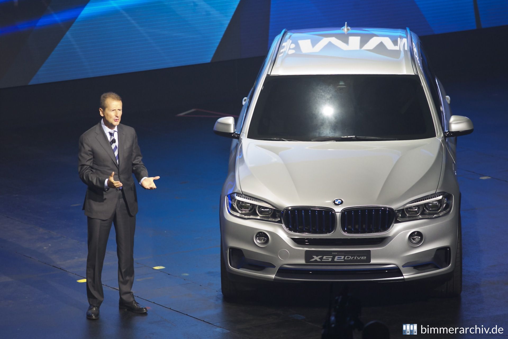 BMW Pressekonferenz - Herbert Diess und BMW Concept X5 eDrive
