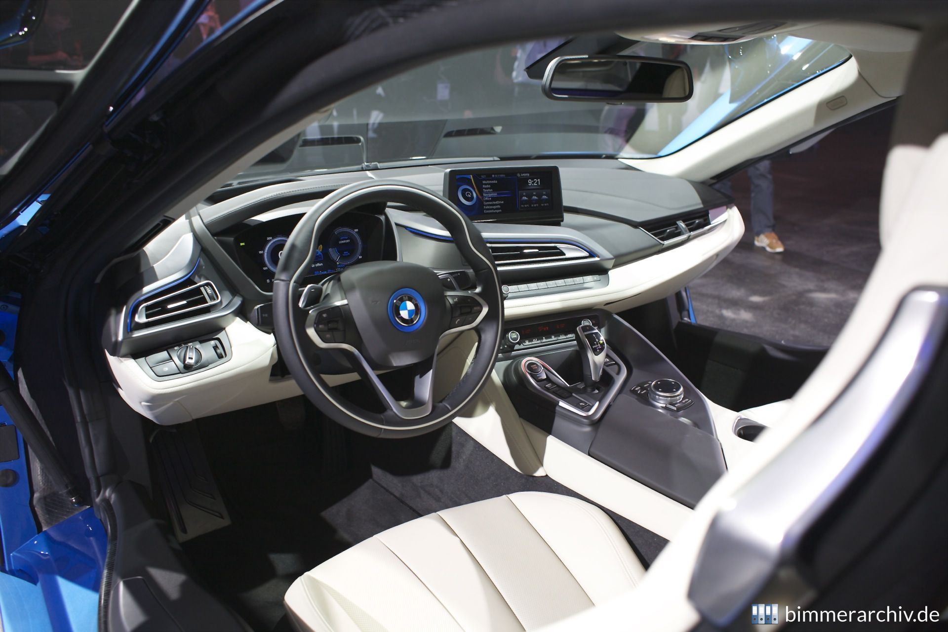 BMW i8