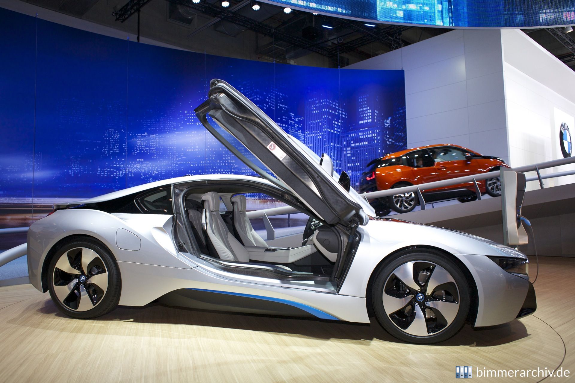 BMW i8