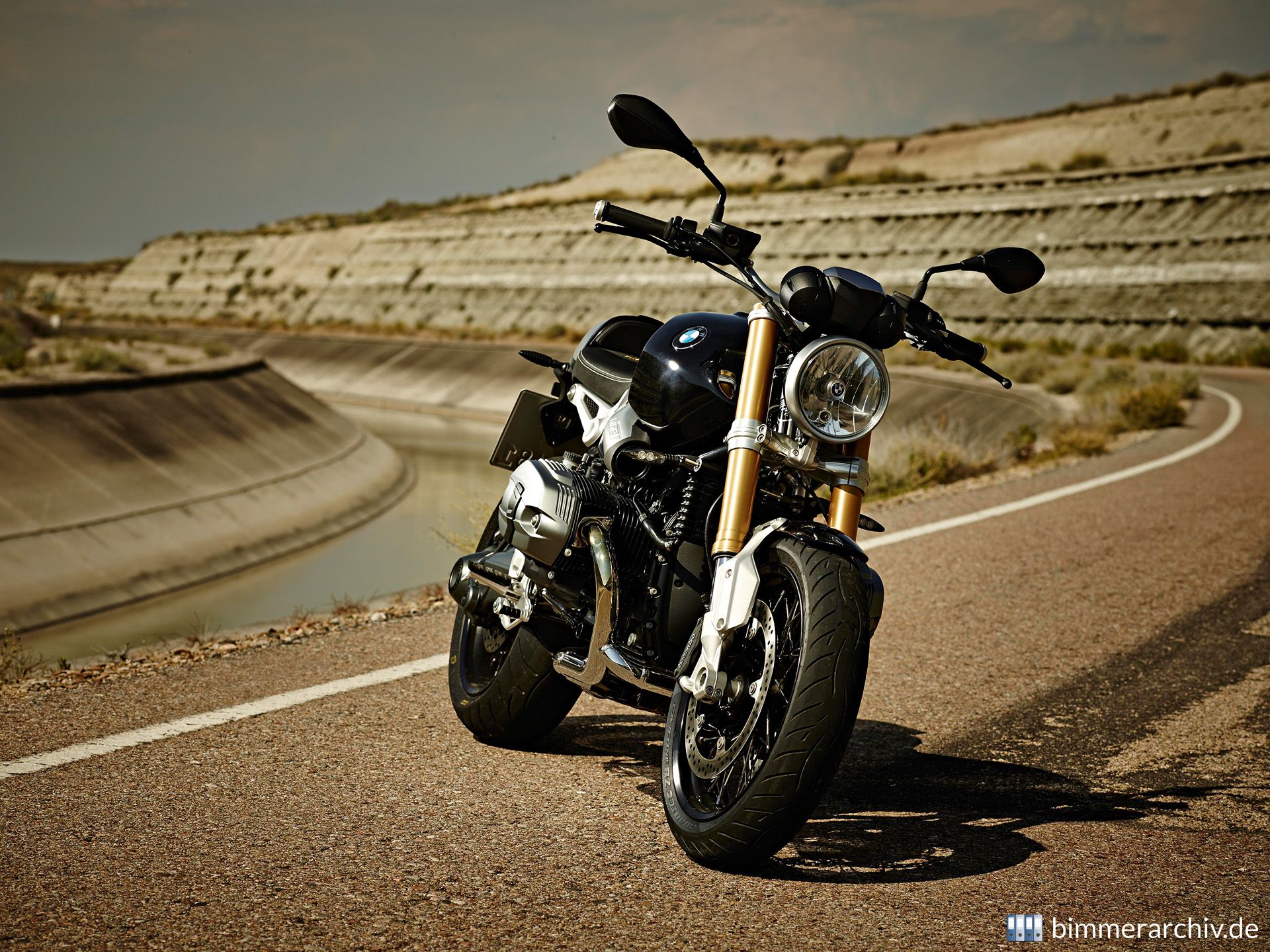 BMW R nineT