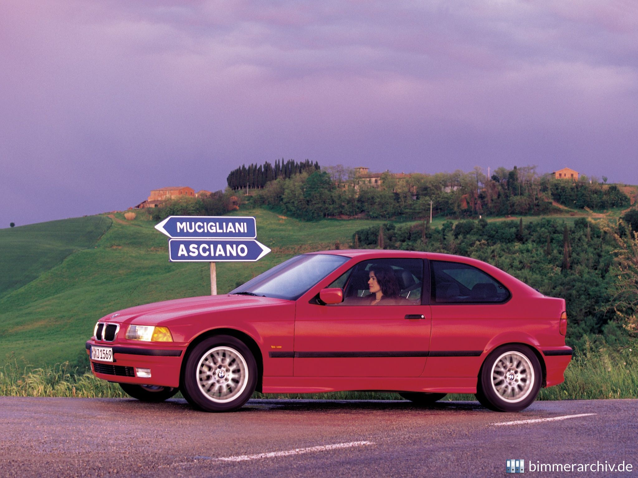BMW 323ti compact