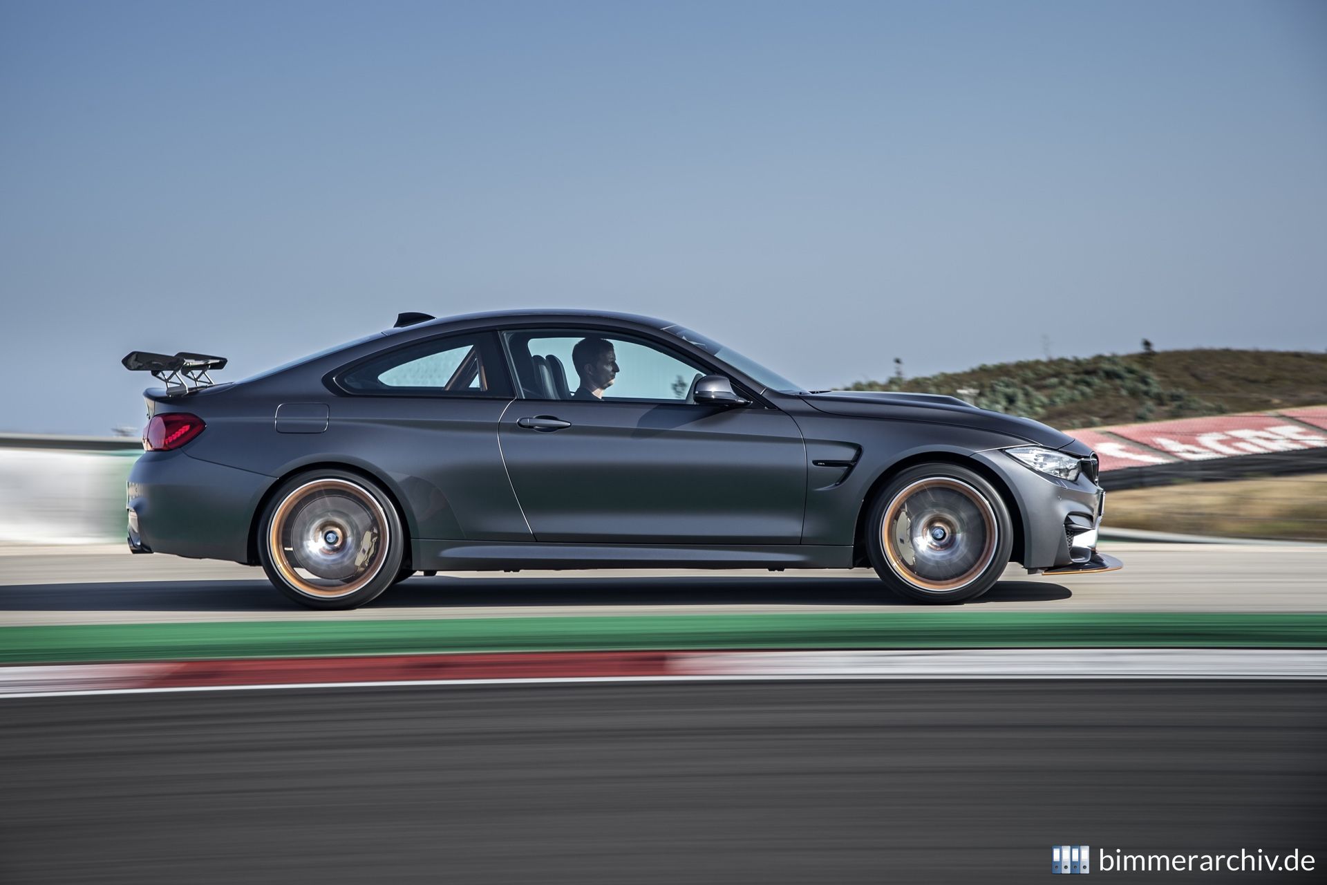 BMW M4 GTS