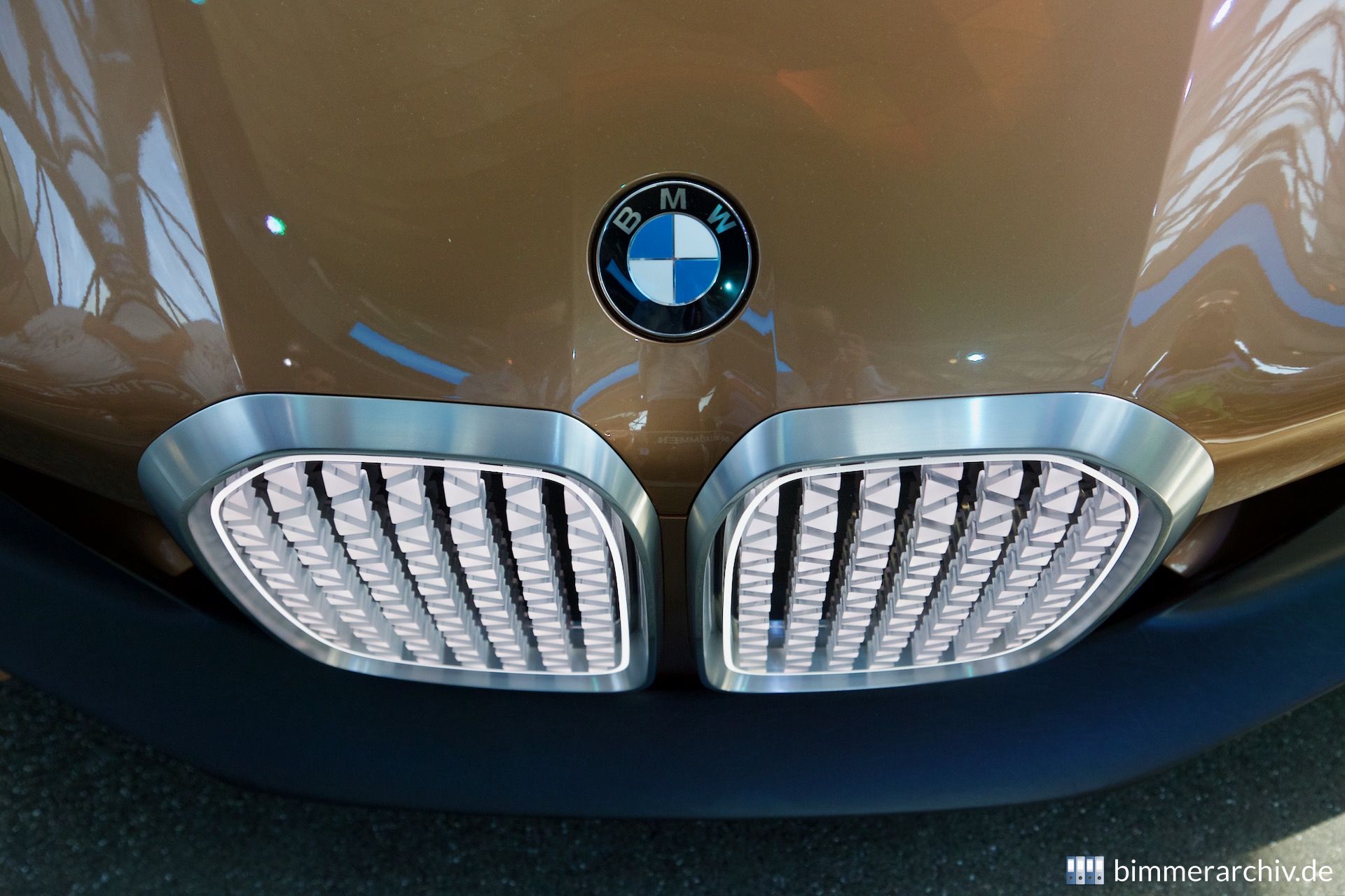 BMW VISION NEXT 100