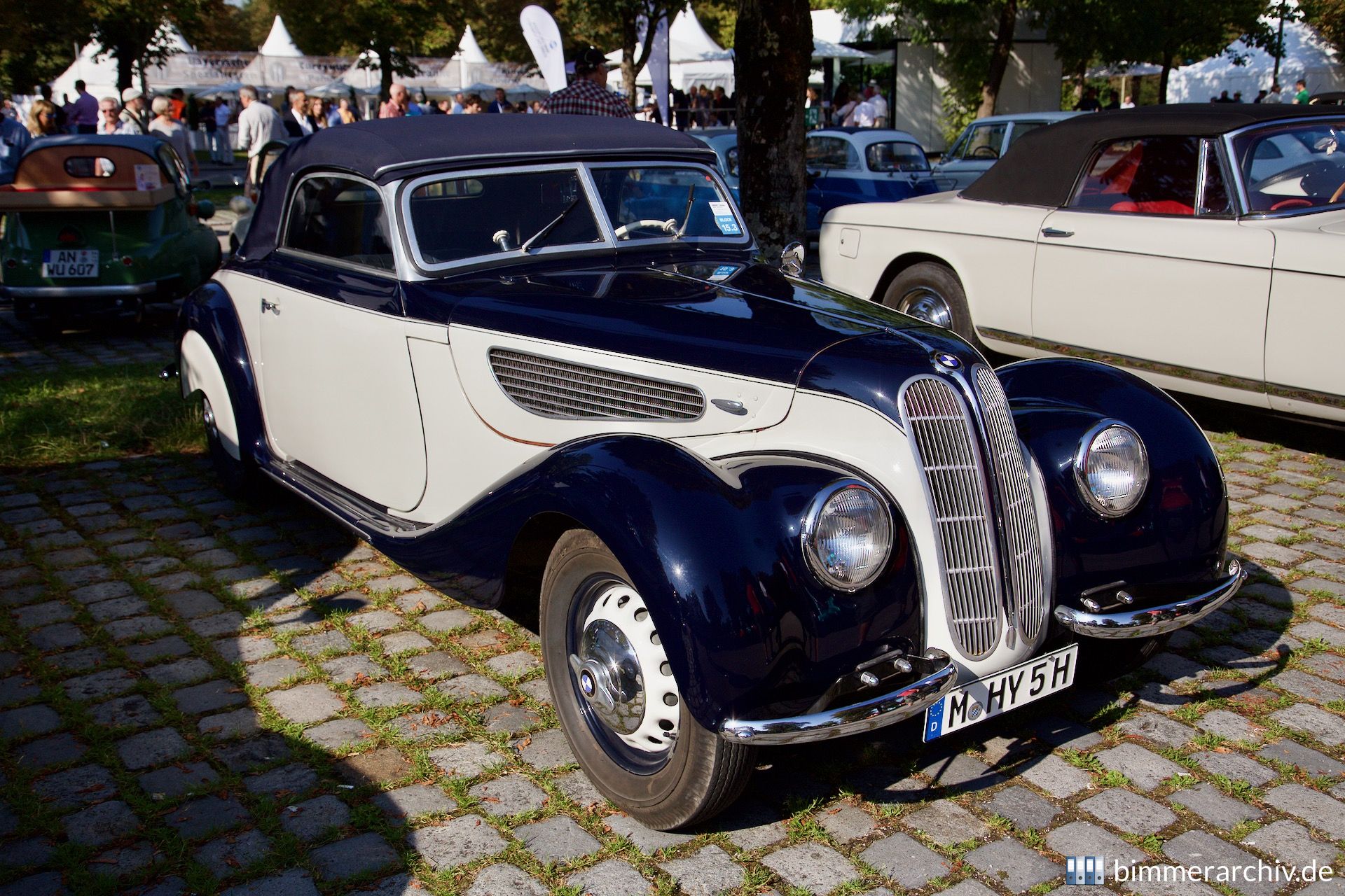 BMW 327