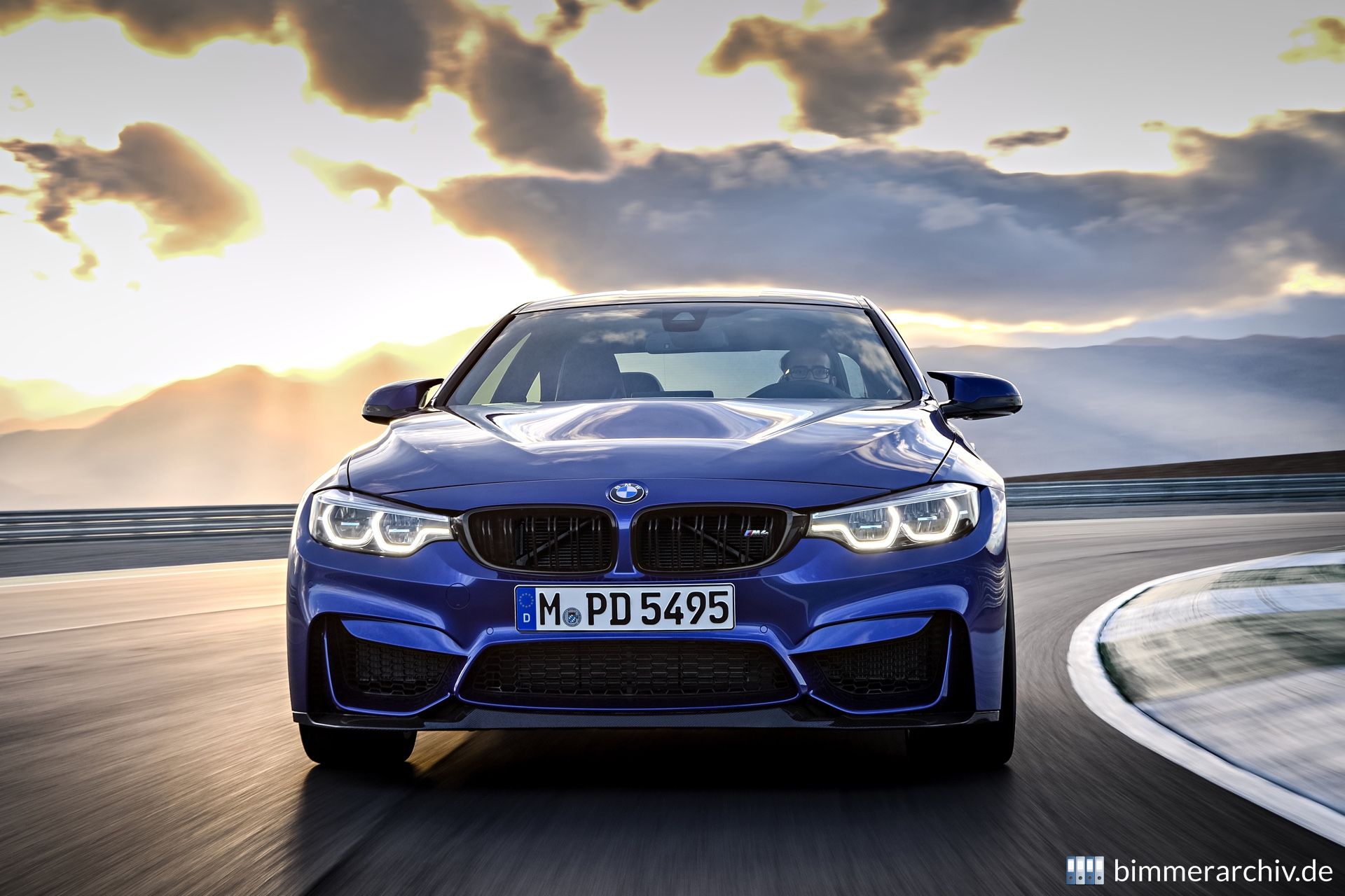 BMW M4 CS
