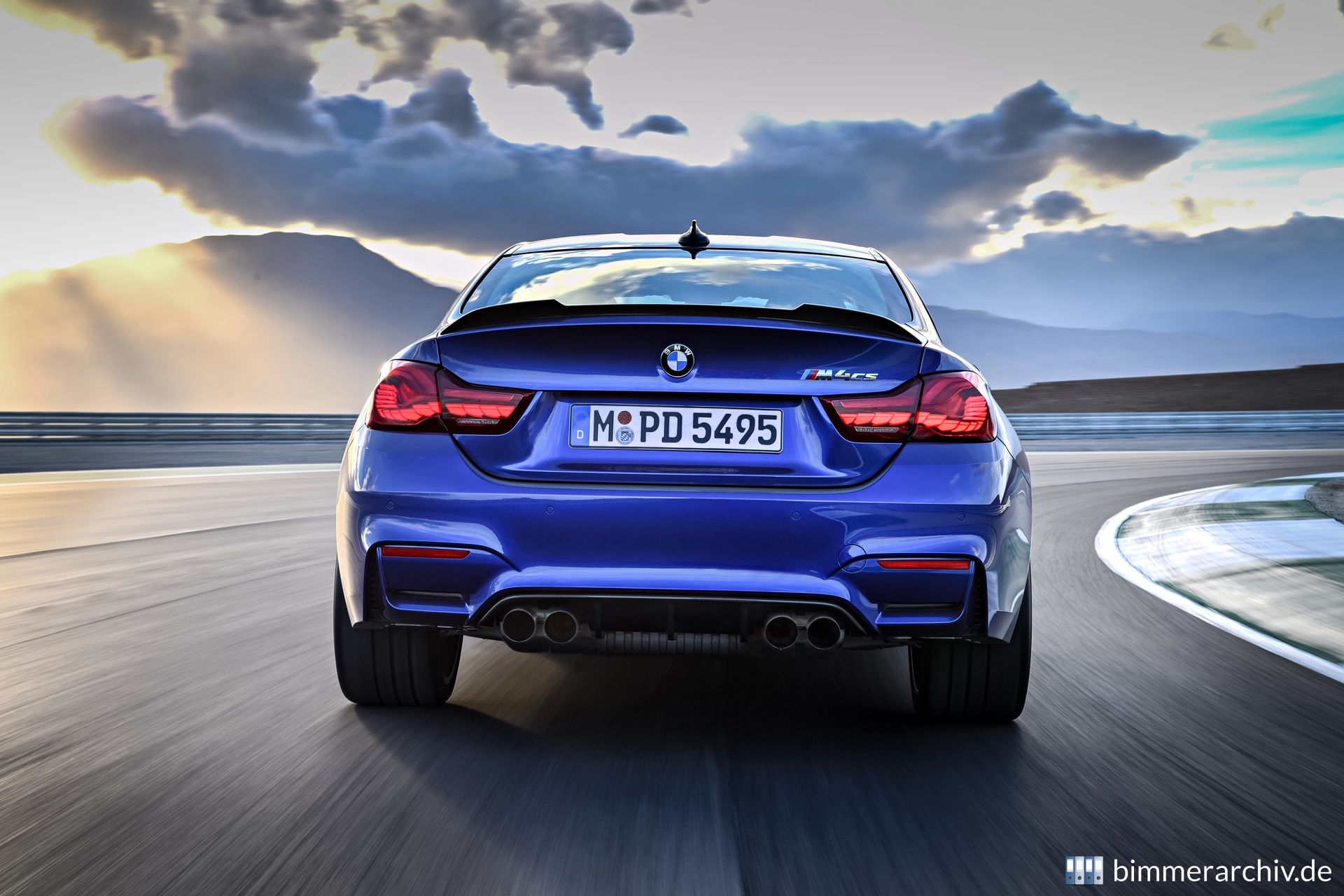 BMW M4 CS