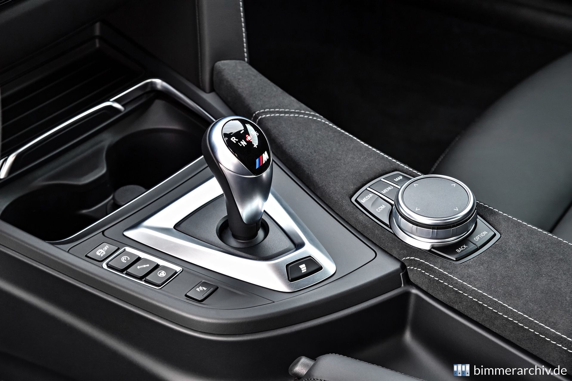 BMW M4 CS