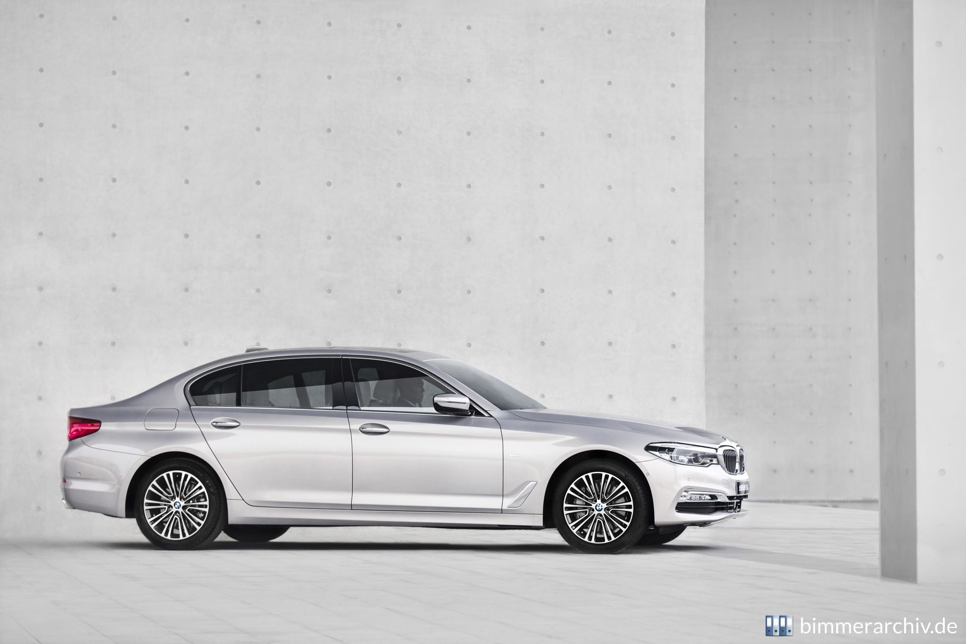 BMW 530Li - Luxury Line