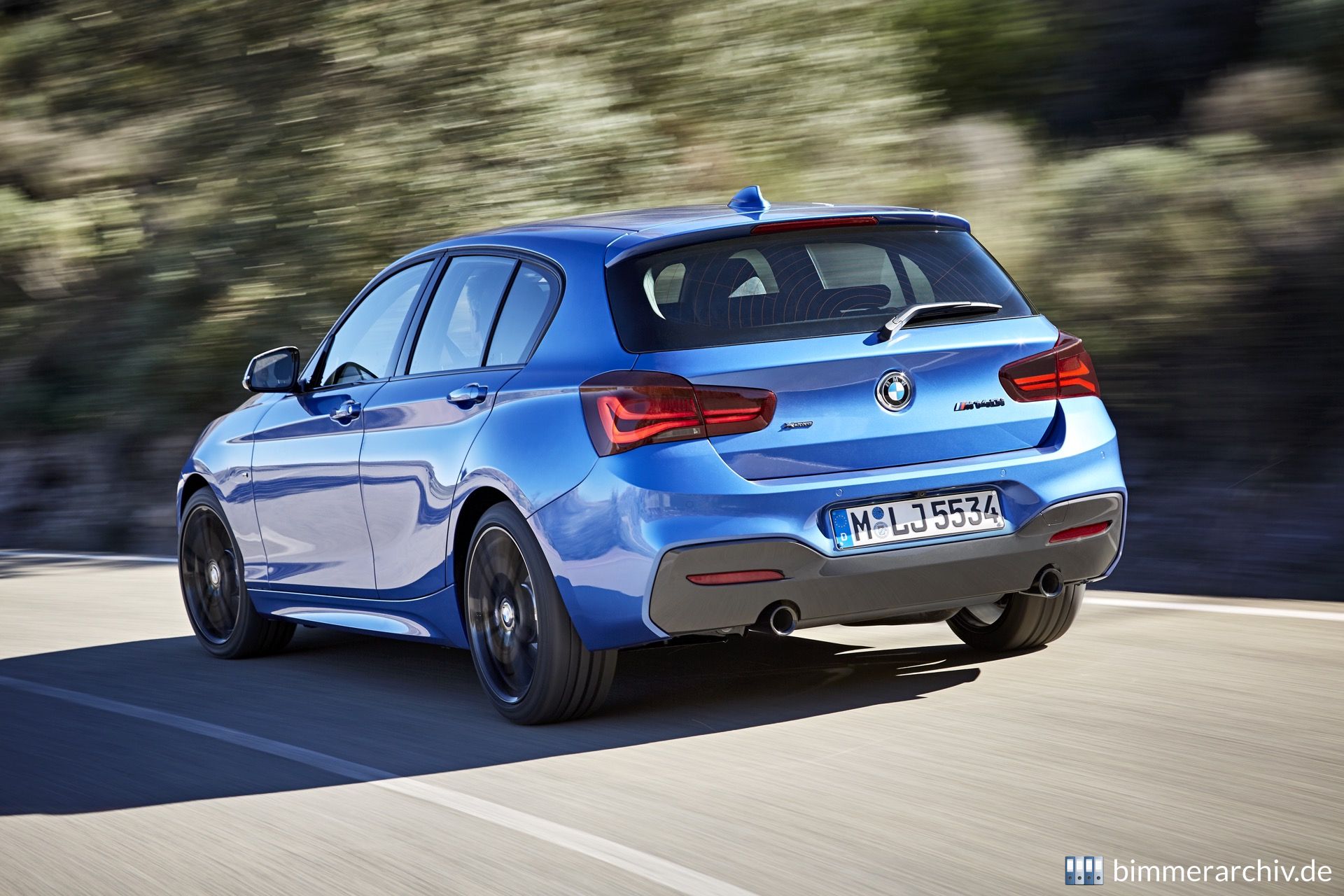 BMW M140i