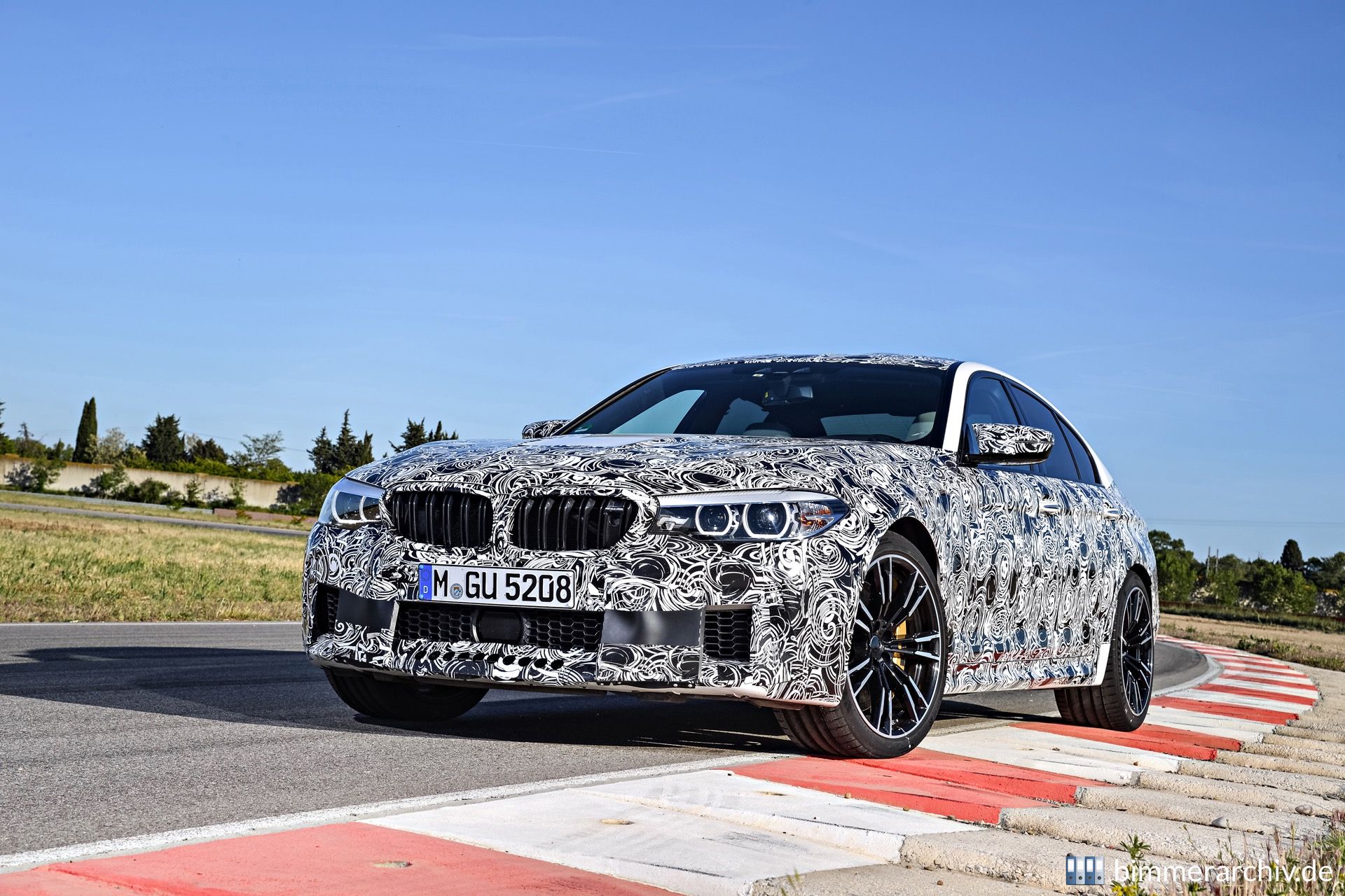 BMW M5 mit M xDrive