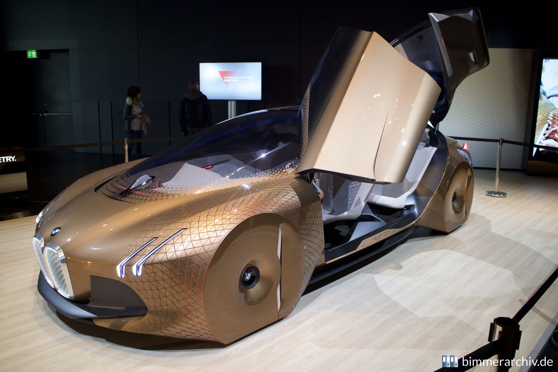 BMW VISION NEXT 100