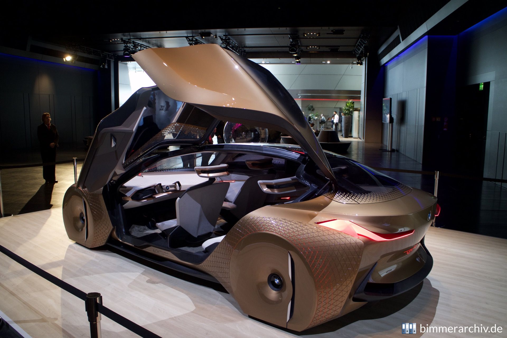 BMW VISION NEXT 100