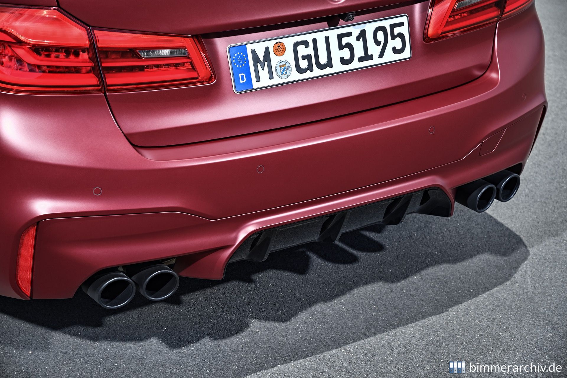 BMW M5 Limousine - First Edition