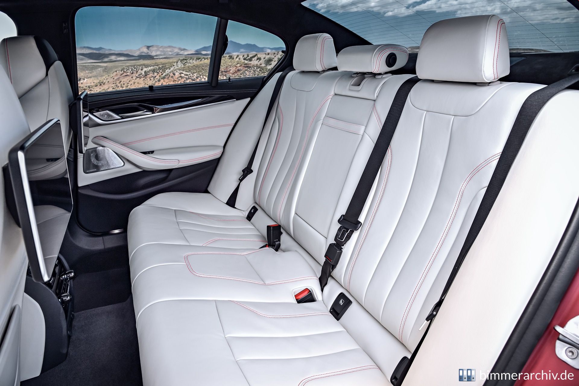 BMW M5 Limousine - First Edition