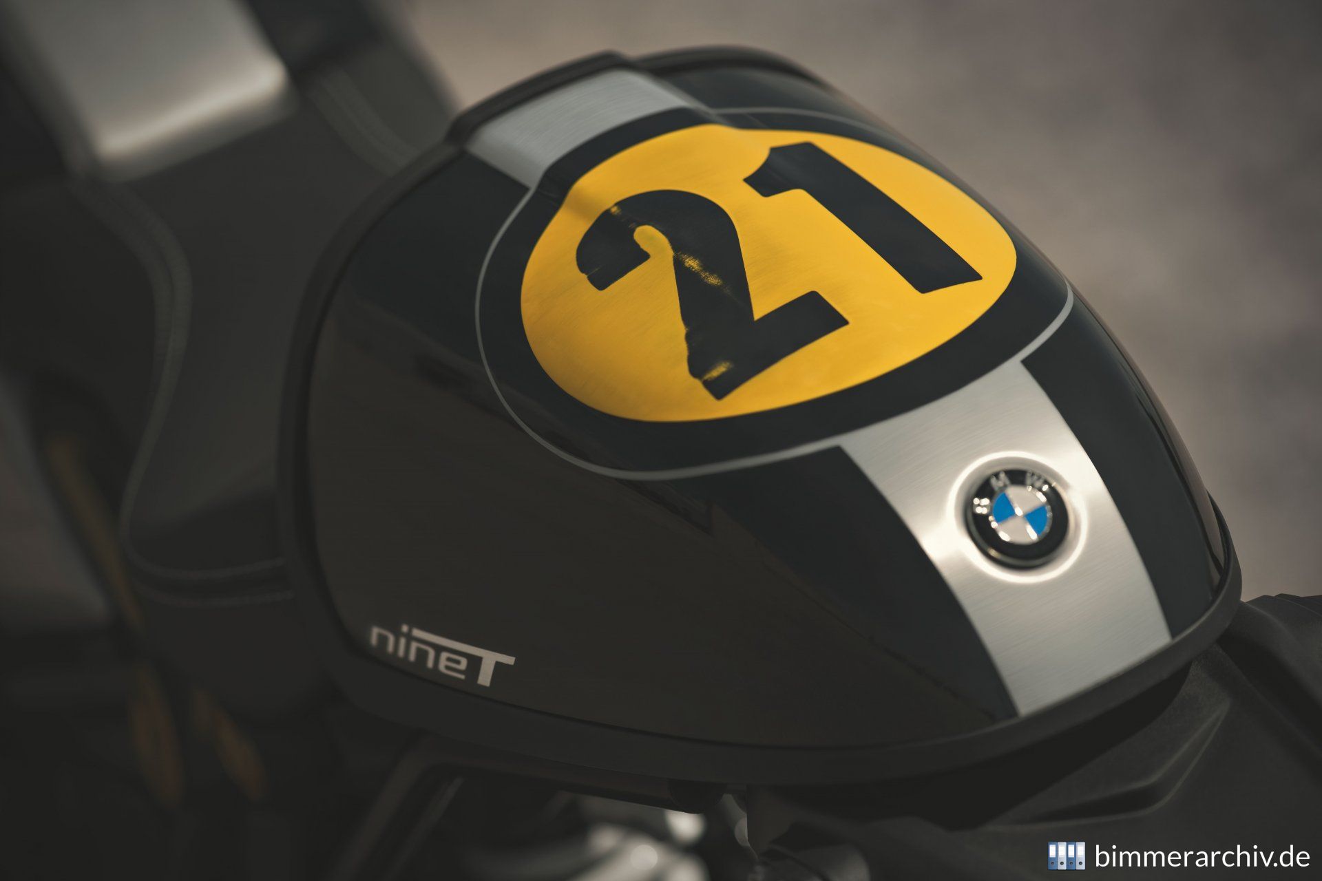 BMW R nineT Blackstorm metallic / Vintage Speziallack