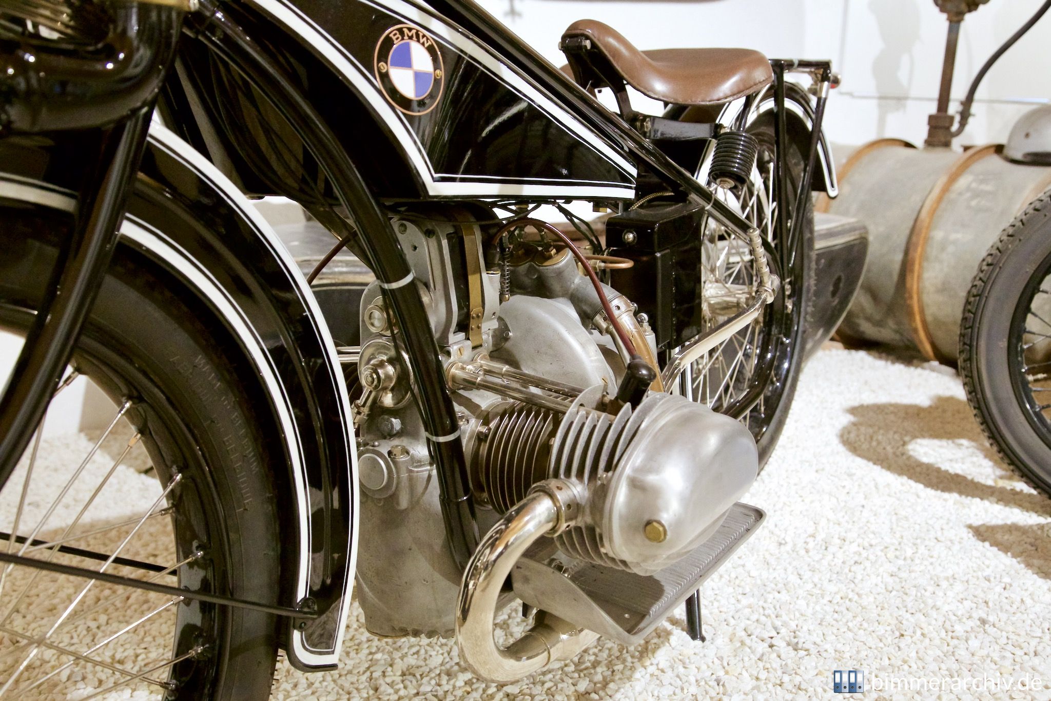 BMW R 37