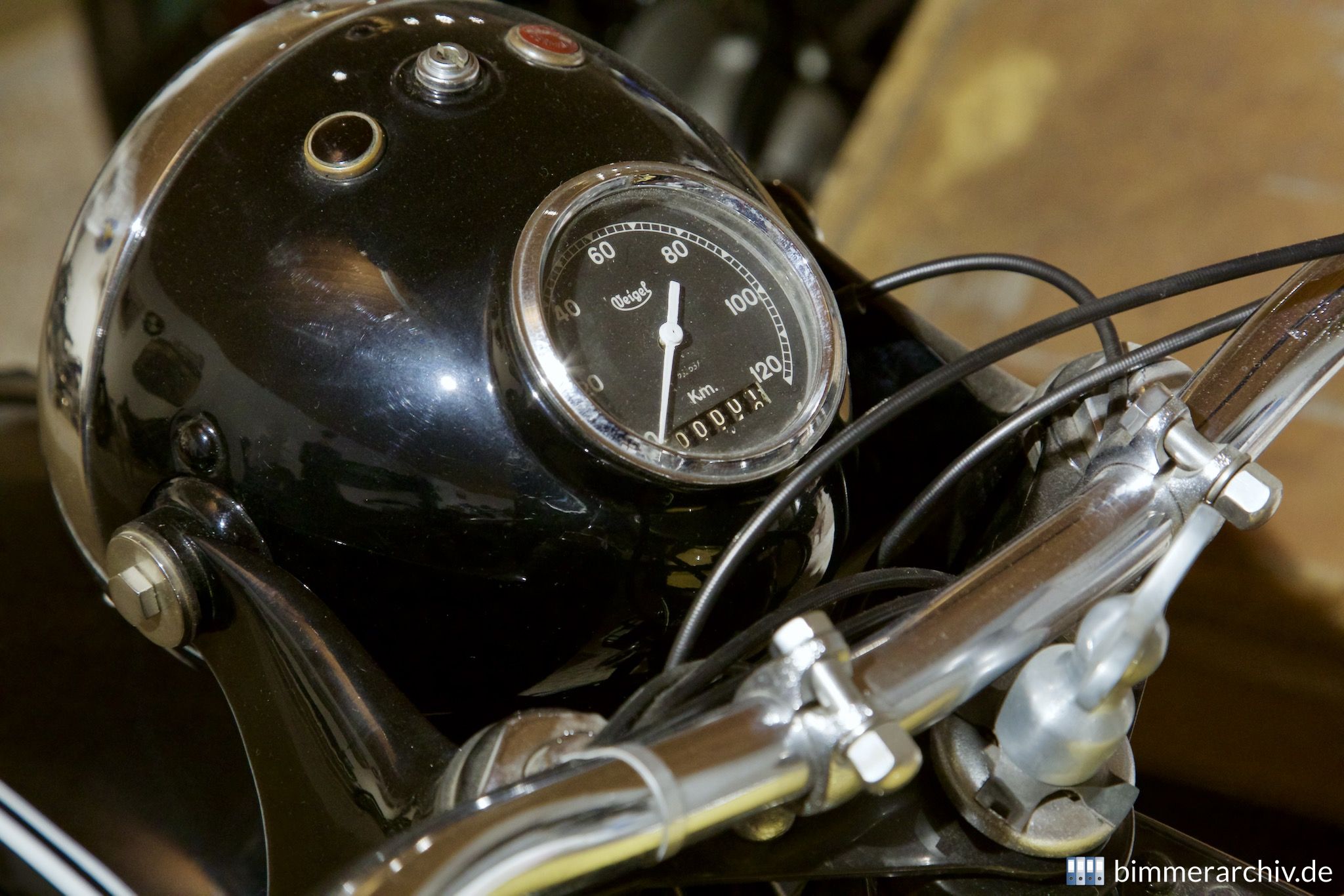 BMW R 12