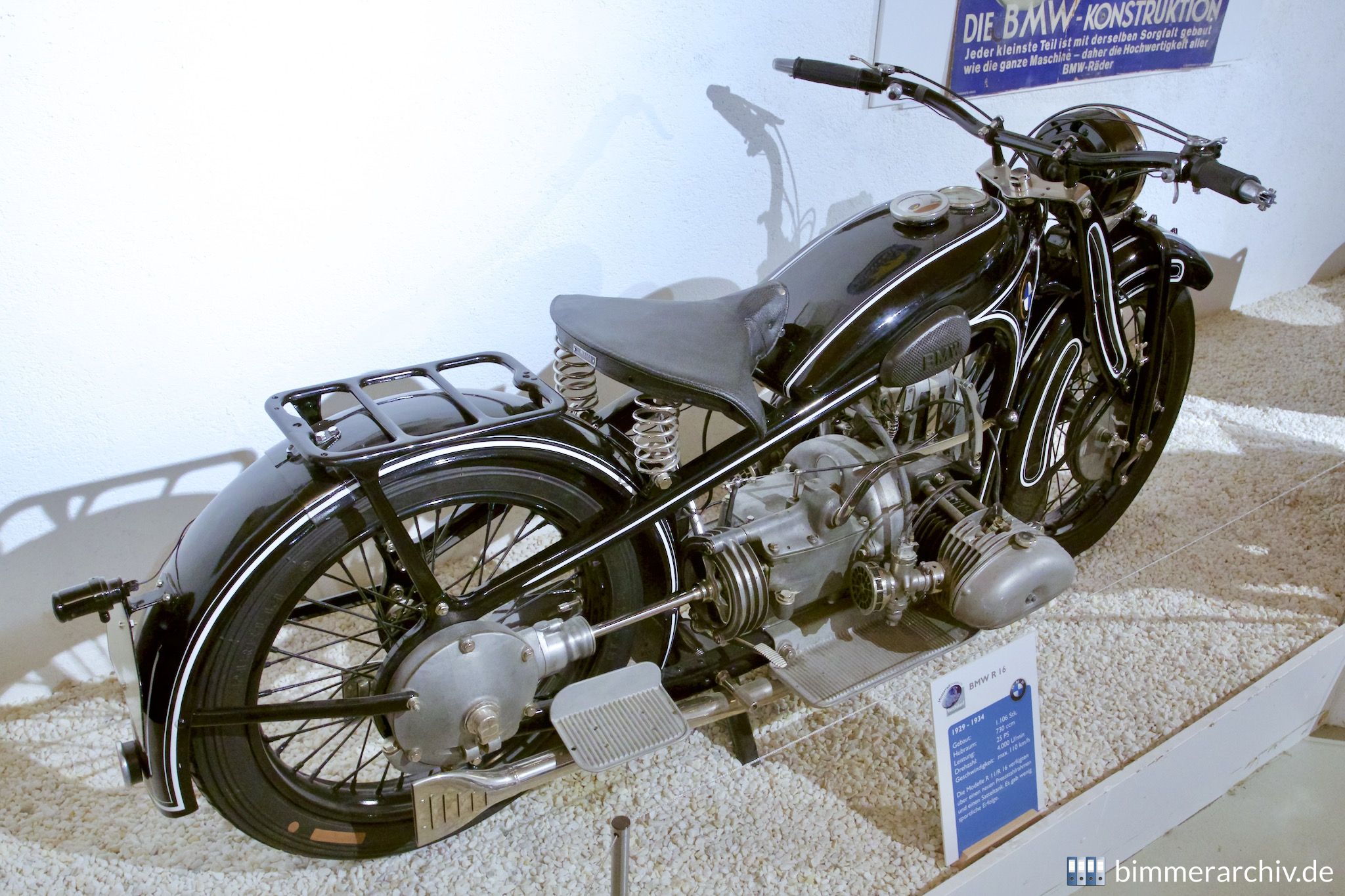 BMW R 16