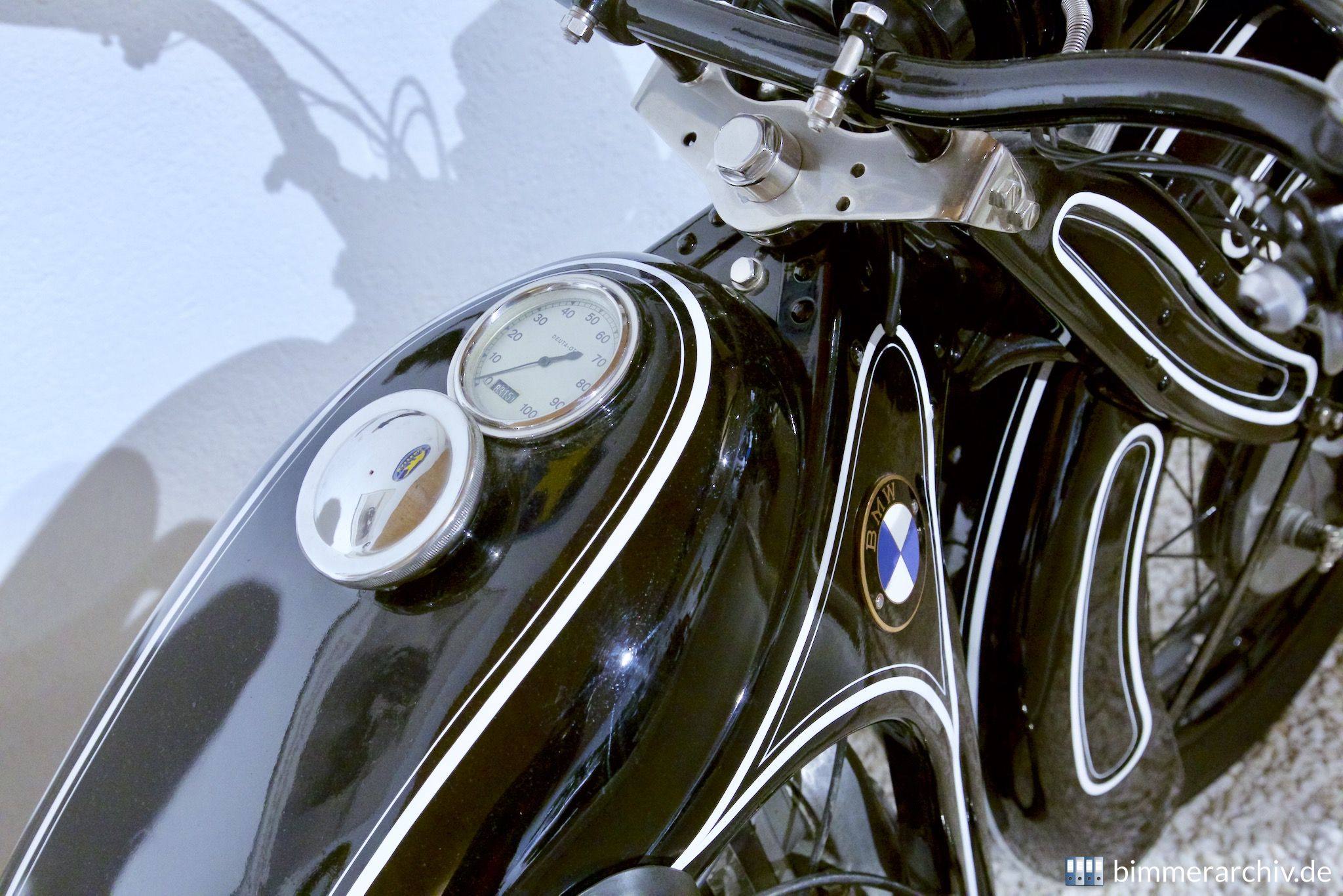 BMW R 16