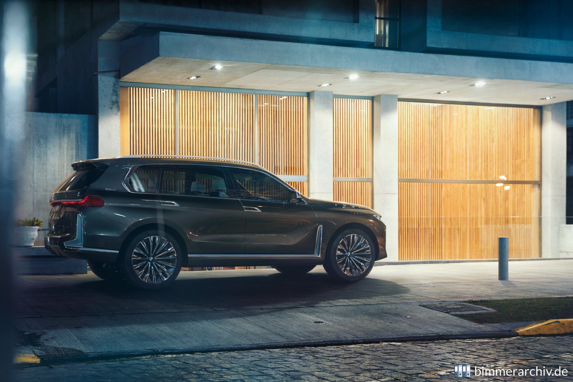 BMW Concept X7 iPerformance