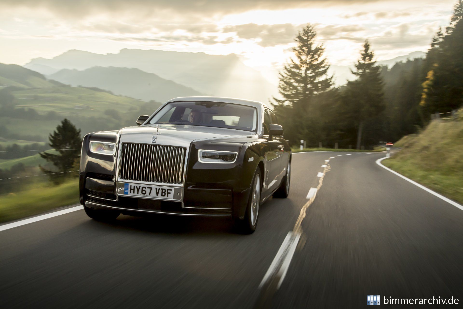 Rolls-Royce Phantom VIII - Extended Wheelbase
