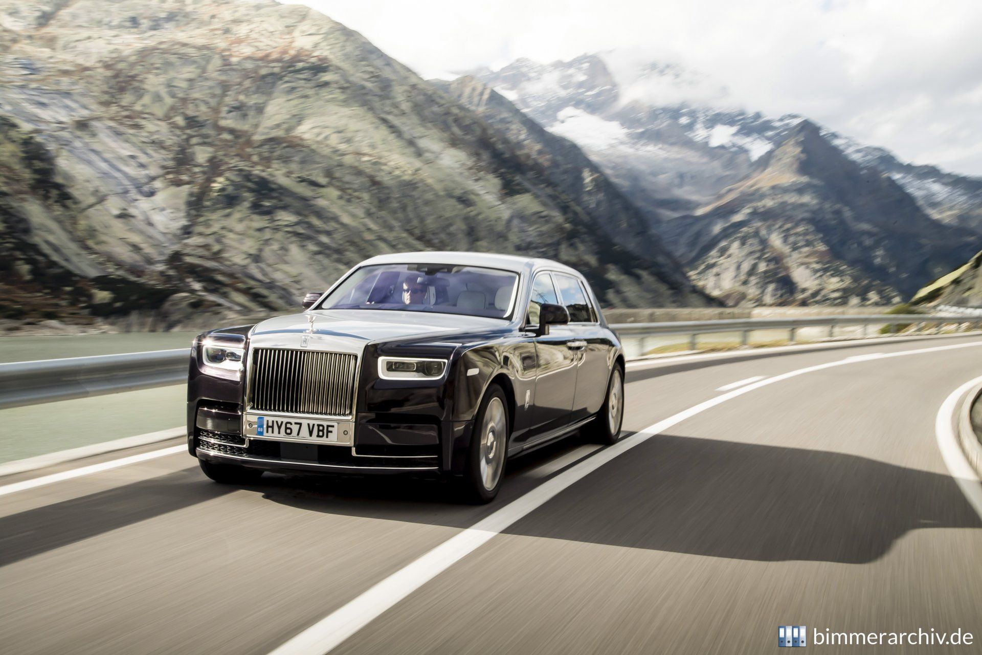 Rolls-Royce Phantom VIII - Extended Wheelbase