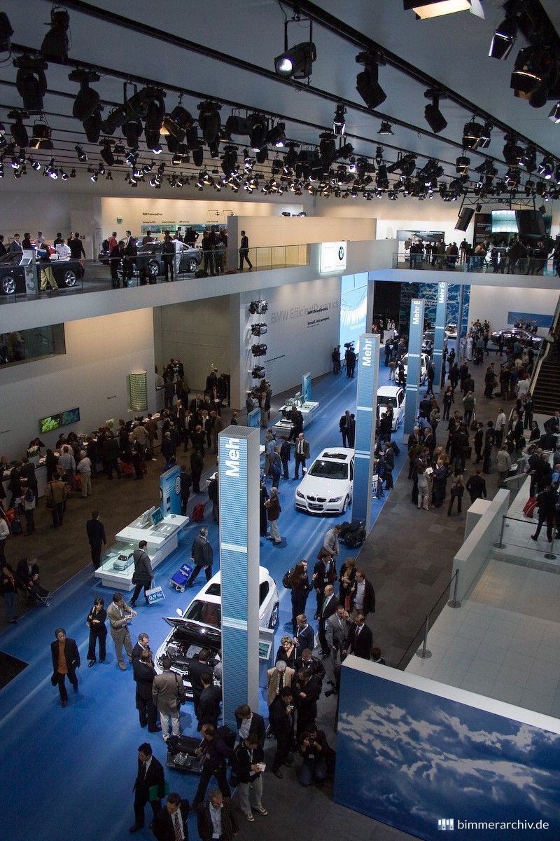 BMW Pavillon innen