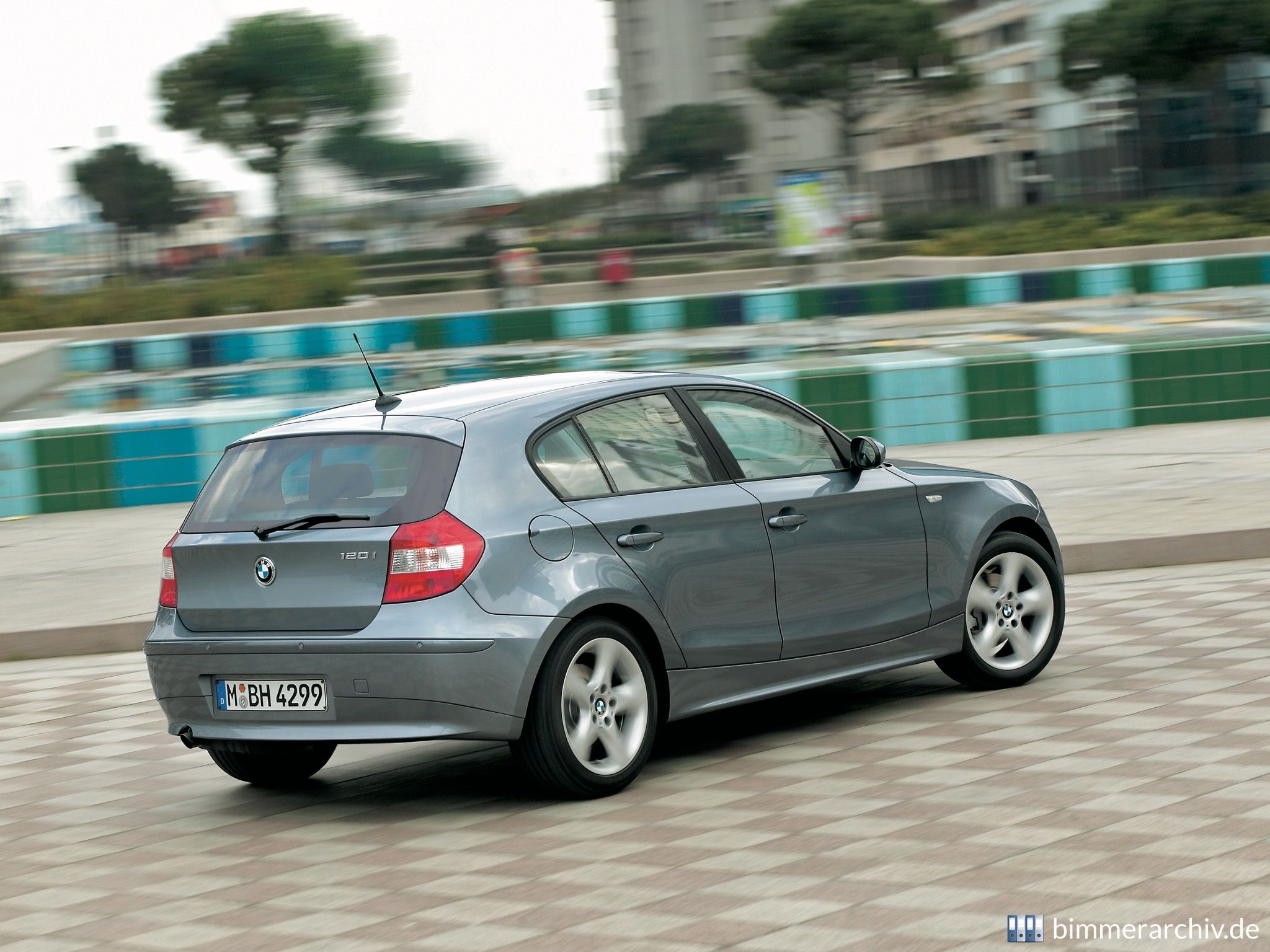 BMW 120i