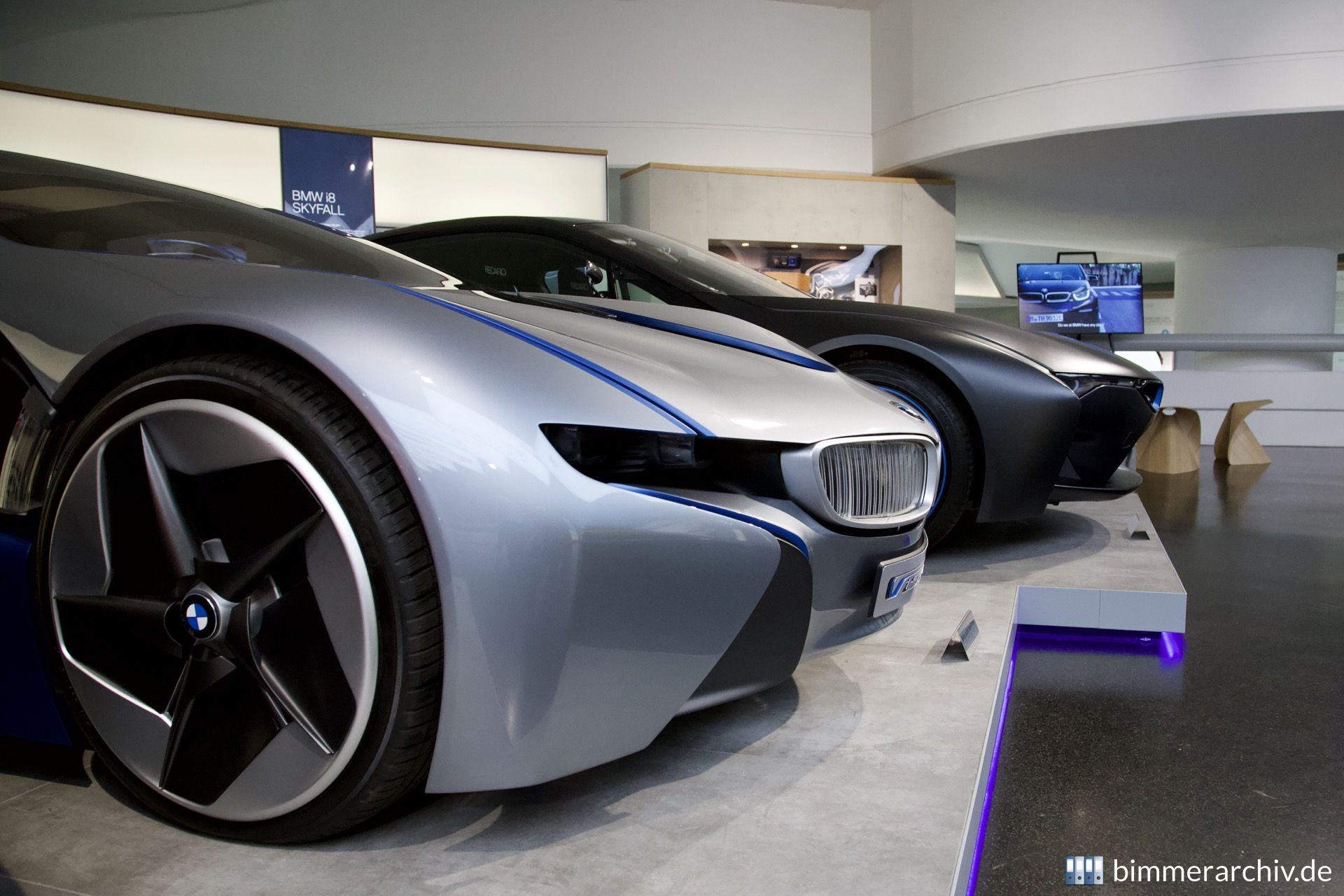 BMW Vision EfficientDynamics, BMW i8 Skyfall