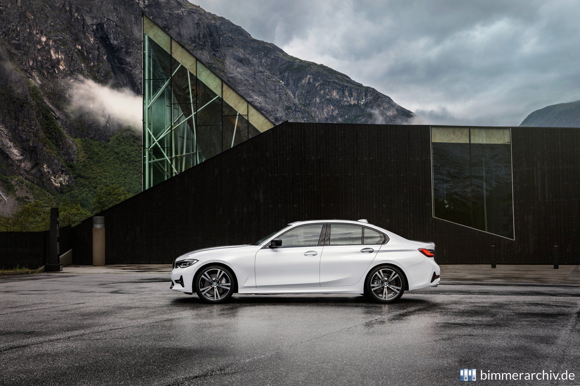 BMW 3er Limousine - Modell Sport Line