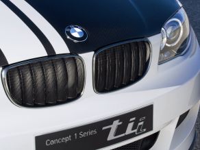 BMW Concept 1 Series tii - schwarz gefärbte Niere