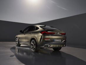 BMW X6 M50i