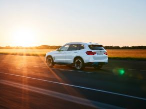 BMW iX3