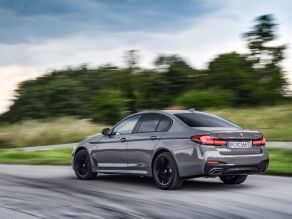 BMW 545e xDrive Limousine