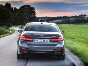 BMW 545e xDrive Limousine
