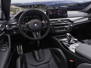 BMW M5 CS