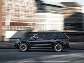 BMW iX3