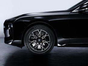 BMW 760i xDrive Protection