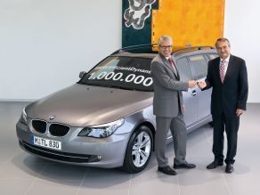Übergabe des ein millionsten BMW mit EfficientDynamics